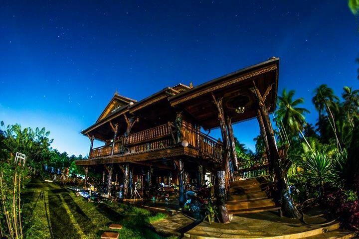 Ruean Thai Nai Bang By Pansak Resort Сураттхани Экстерьер фото