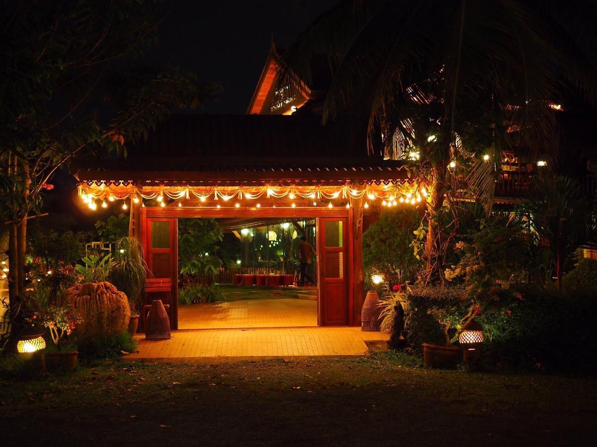 Ruean Thai Nai Bang By Pansak Resort Сураттхани Экстерьер фото