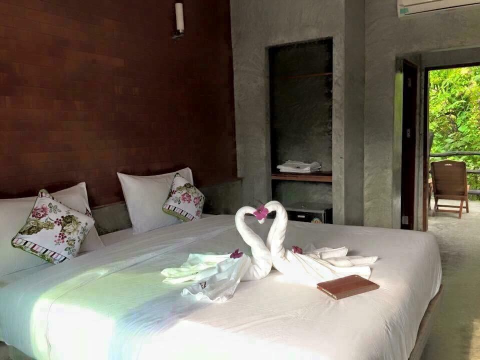 Ruean Thai Nai Bang By Pansak Resort Сураттхани Экстерьер фото